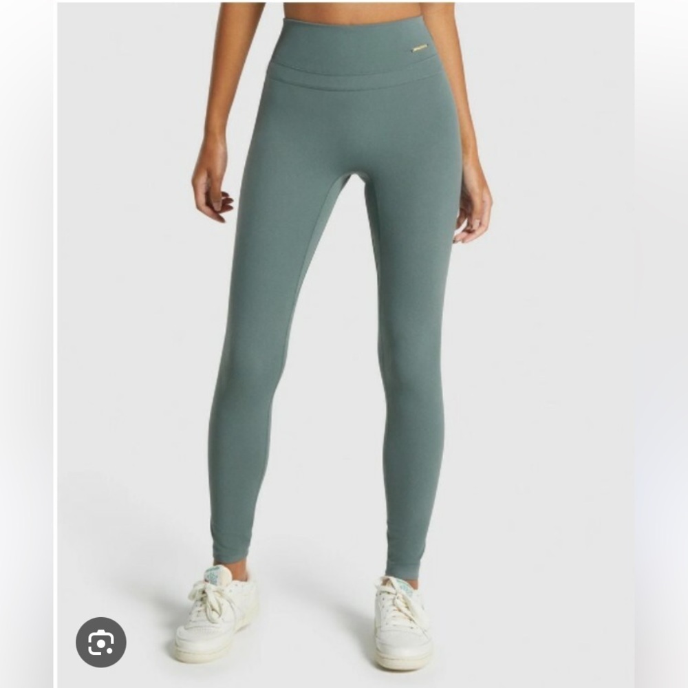 Whitney Simmons Gymshark green Leggings